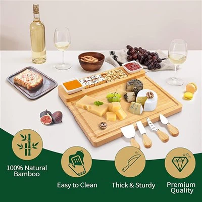 Placa de queijo de bambu e facas